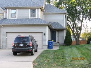 10621 W 115th Ter, Overland Park, KS 66210
