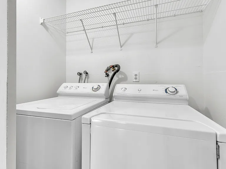 8165 Leonard Dr — Photo 47