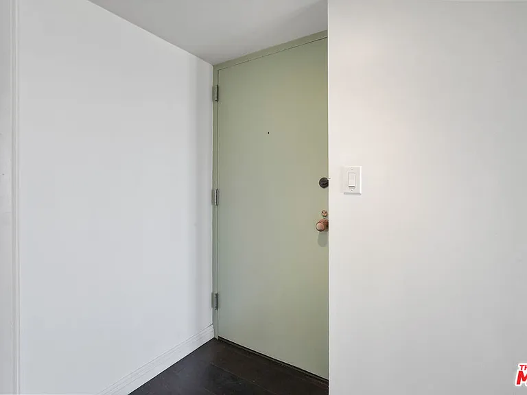 800 W 1st St #1409 — Photo 24