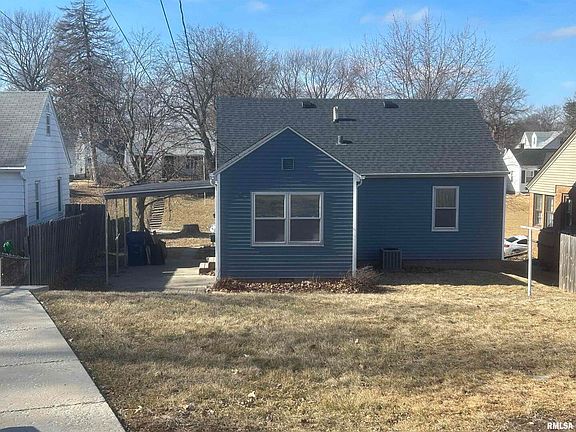 2nd image of 2123 Warren St