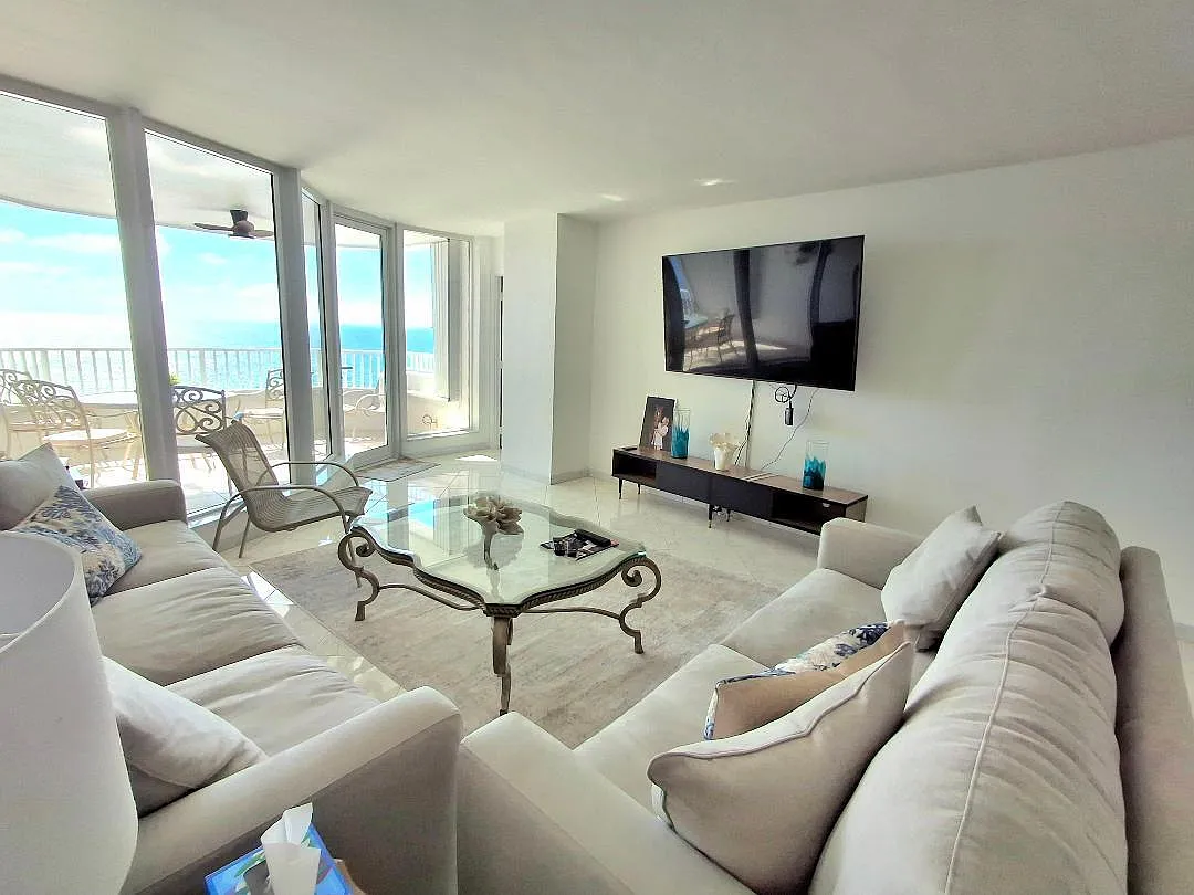 2 bed, 2.0 bath, 1781 sqft, $6,000 — Photo 3