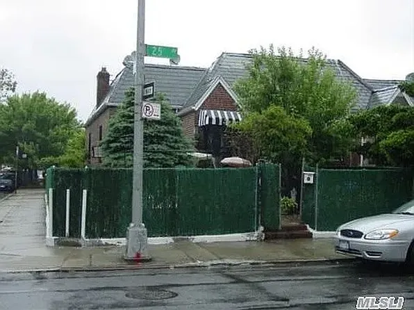 8301 25th Ave, East Elmhurst, NY 11370