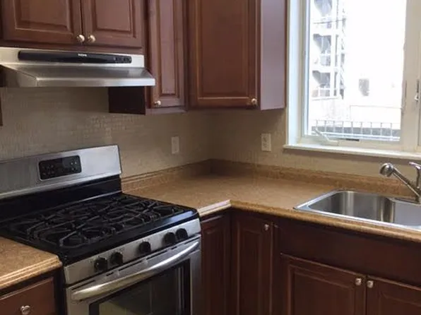 2950 Brighton 1 St, Brooklyn, NY 11235