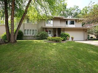 2391 17th St NW, New Brighton, MN 55112