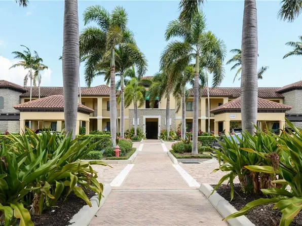 1035 Sandpiper ST #F-202, NAPLES, FL 34102