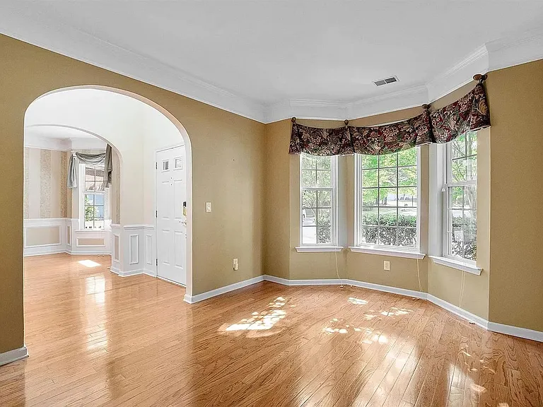 7 Back Bay Ct — Photo 3