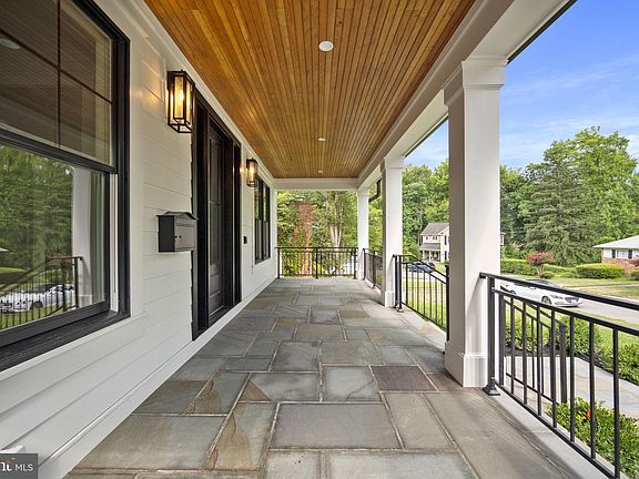 5th image of 8704 Susanna Ln