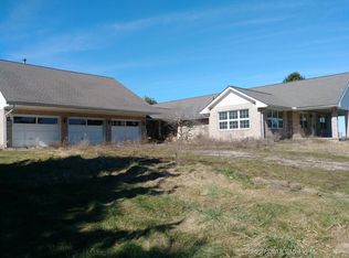 12585 Amish Ridge Rd, Mount Perry, OH 43760