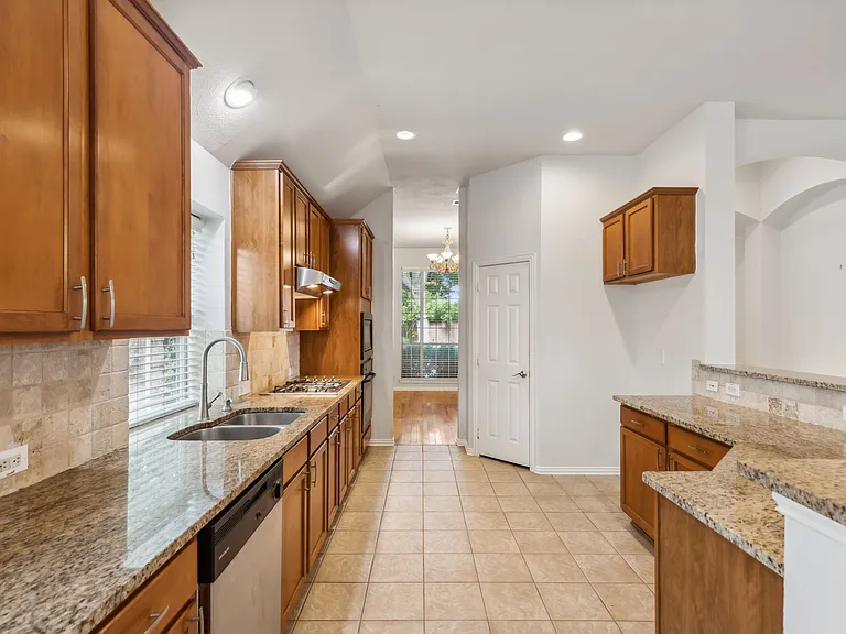 8447 Firewheel Ln — Photo 8