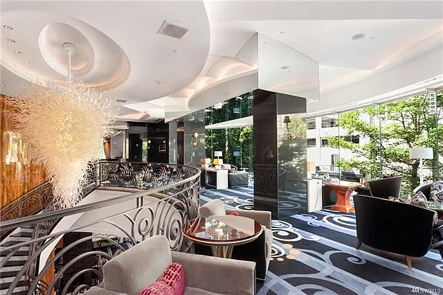 Escala common area - luxury!