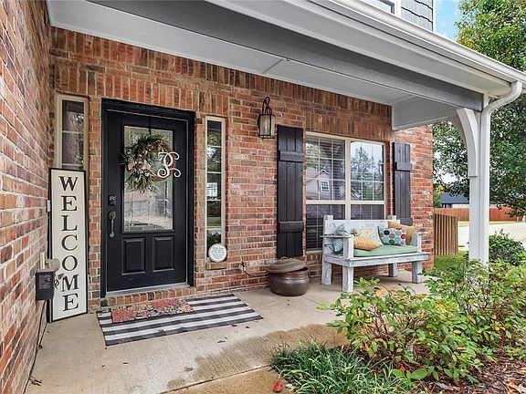 4th image of 4405 SW Bermuda Ave