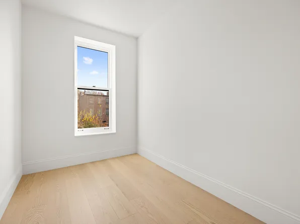 91 Saint James Place image 10 of 16