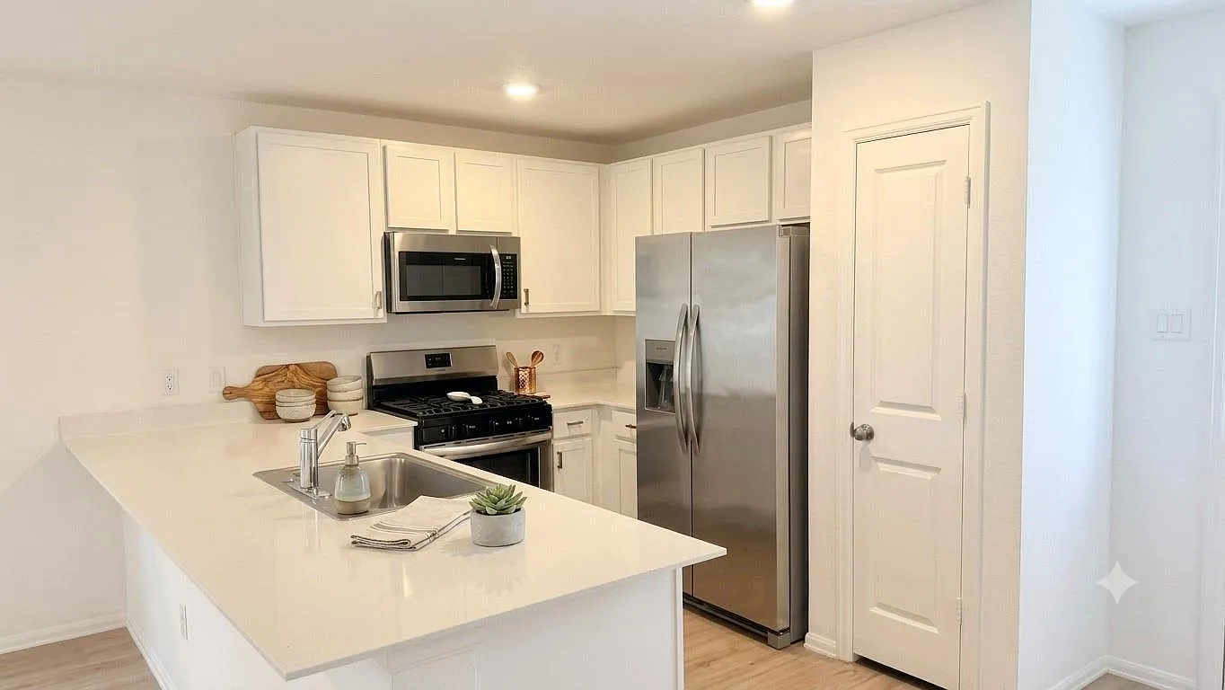 3 bed, 2.0 bath, 1461 sqft, $1,900 — Photo 3
