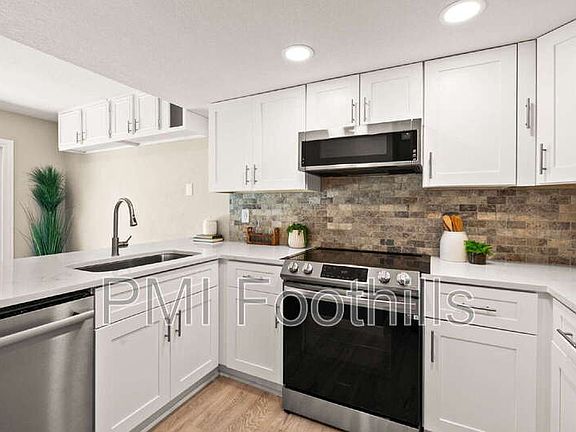 3rd image of 206 S Holman Way