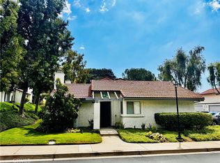 950 Quarterhorse Ln, Oak Park, CA 91377