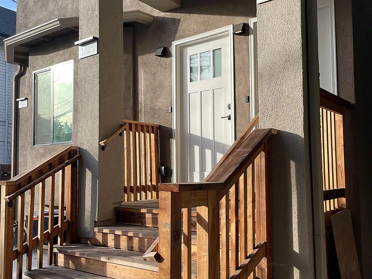 1825 Berkeley Way — Photo 4
