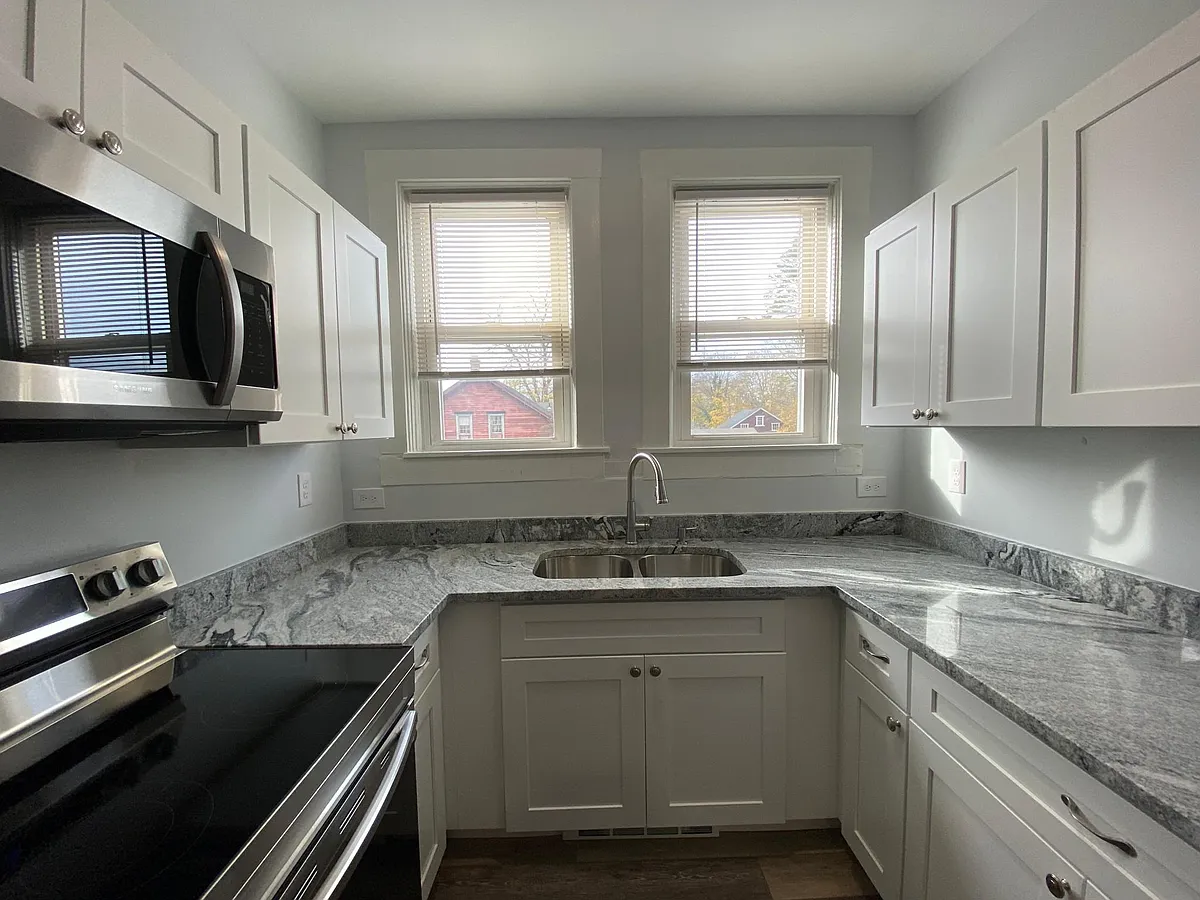 Building Photo - 49 Sachem St #5