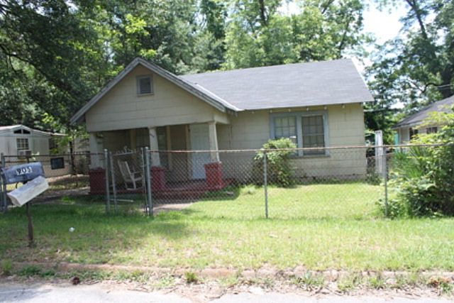 2nd image of 905 Ira Parks Way