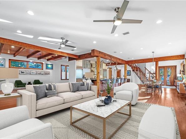 119 Orange Ave, Fairhope, AL 36532