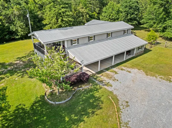 1312 Carnes Rd, Lumberton, MS 39455