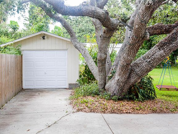 5th image of 3045 S Peninsula Dr