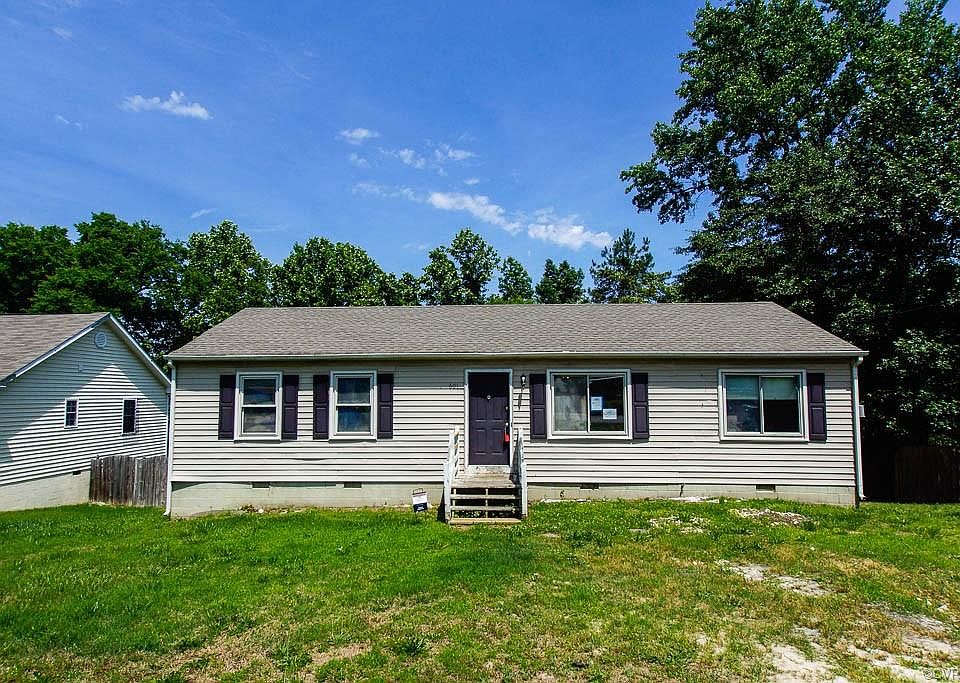 1st image of 601 Pleasants Ln