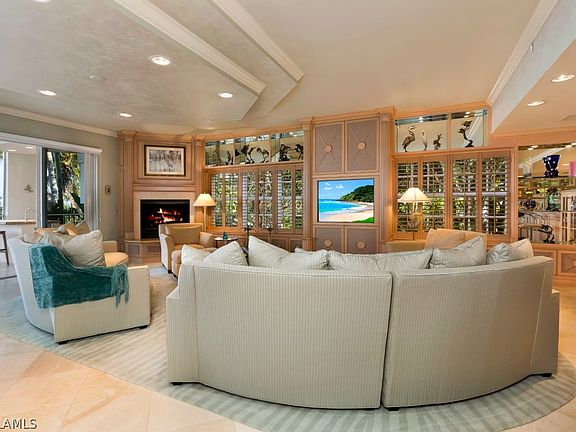 4th image of 15067 Captiva Dr #C
