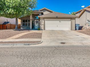 6613 Parque Del Sol Dr, El Paso, TX 79911