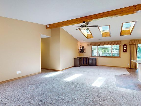 3rd image of 3018 Charity Ct