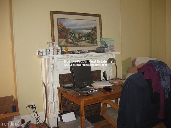 51 Gloucester #22 Boston - Back Bay Unit Photo 3