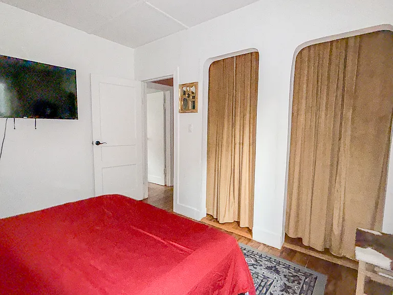 1450 Hawthorne Way — Photo 4