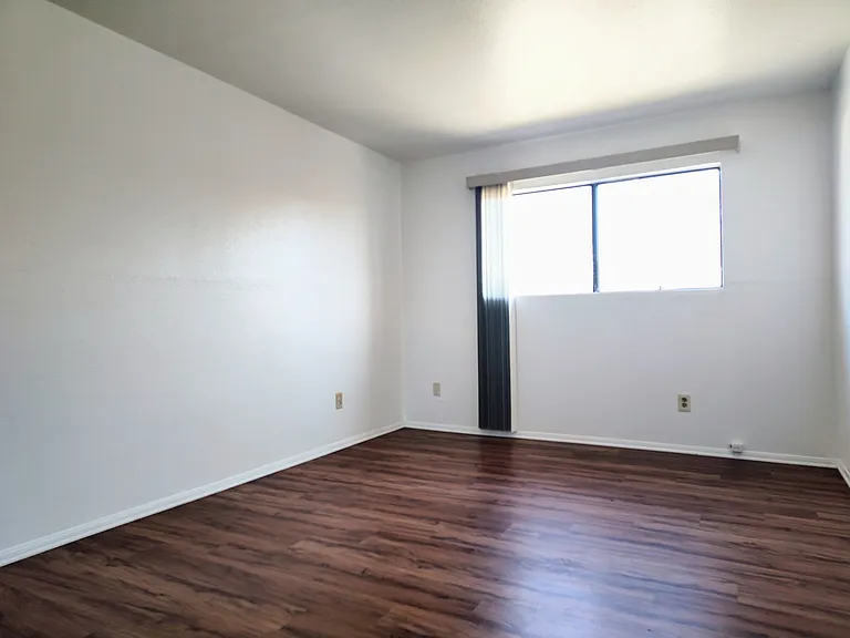 14746 Delano St #3 — Photo 9