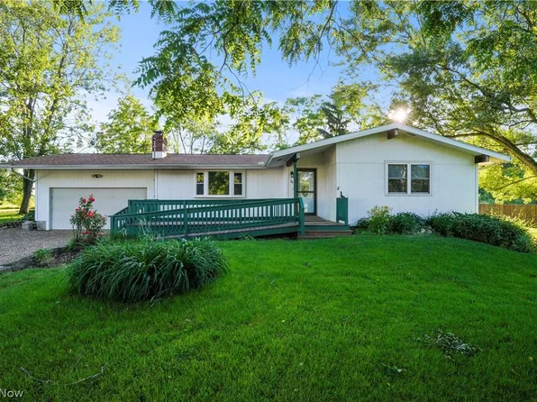 30 S Main St, Marshallville, OH 44645