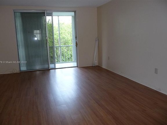3rd image of 2930 Point East Dr #211