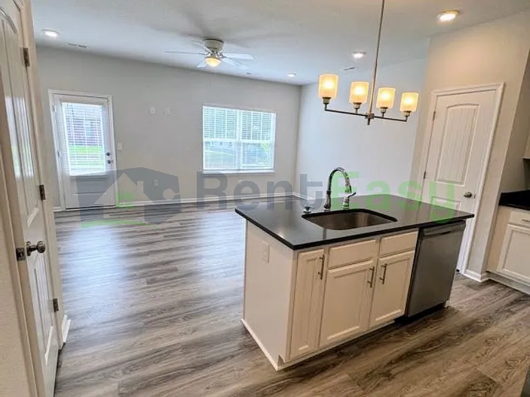 1025 White Marsh Rd — Photo 4