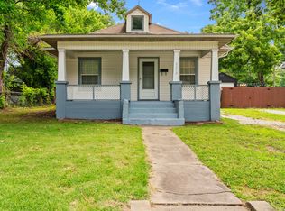 2212 N Howard Ave, Springfield, MO 65803