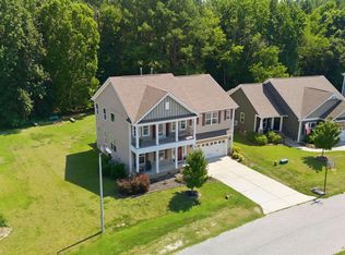 8109 Fieldcrest Ln, Fuquay Varina, NC 27526