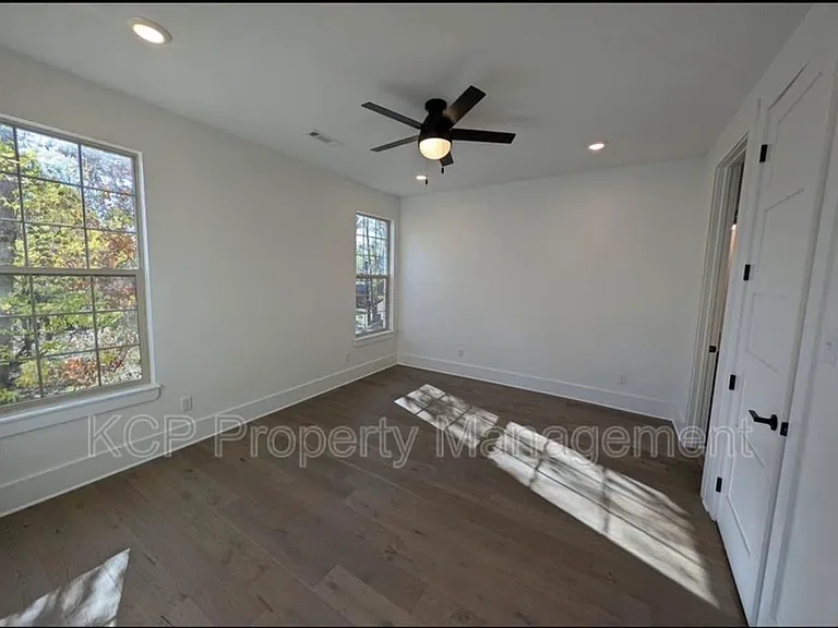 1813 N Garland Ave #1 — Photo 8