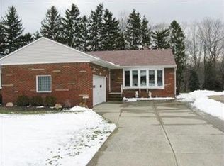 10522 Biddulph Rd, Brooklyn, OH 44144