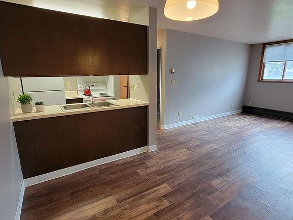 3rd image of 1605 7th St N #27
