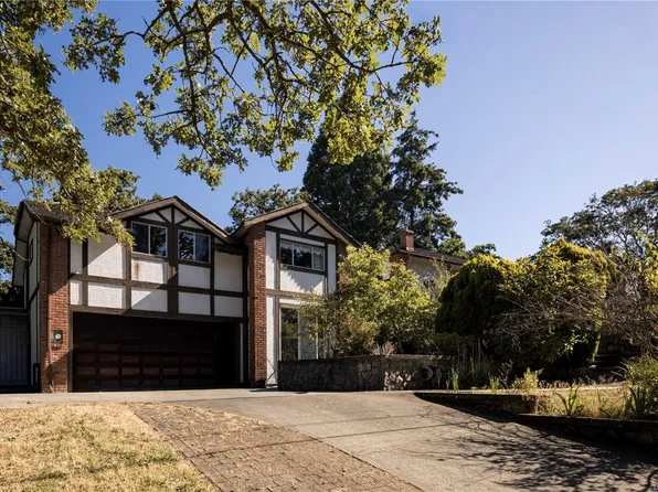 1296 Astoria St, Saanich, BC V8P 1W1