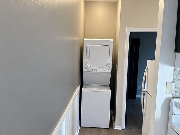 4th image of 217 N Carys Ln