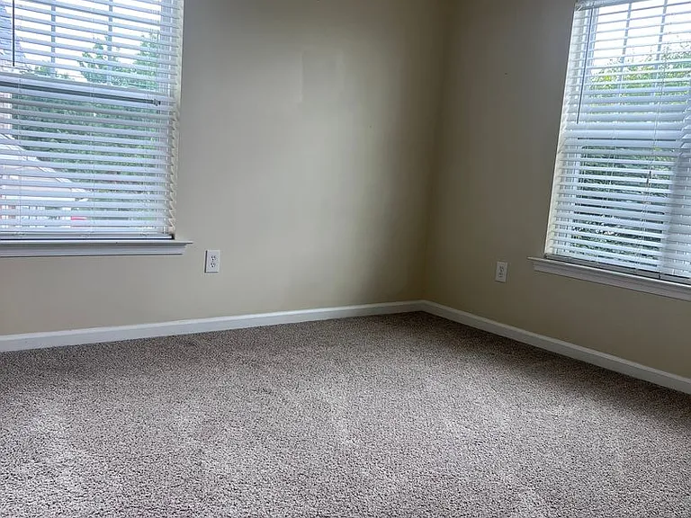 13 Hampshire Glen Pkwy — Photo 15
