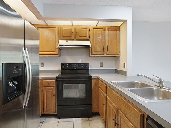 3rd image of 9854 Moorings Dr