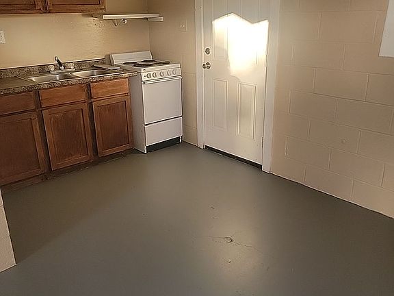 5th image of 939 Admiral Dr #Admiral5