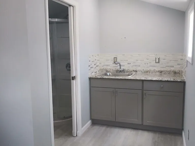 1133 NE 15th Ave #17 — Photo 1