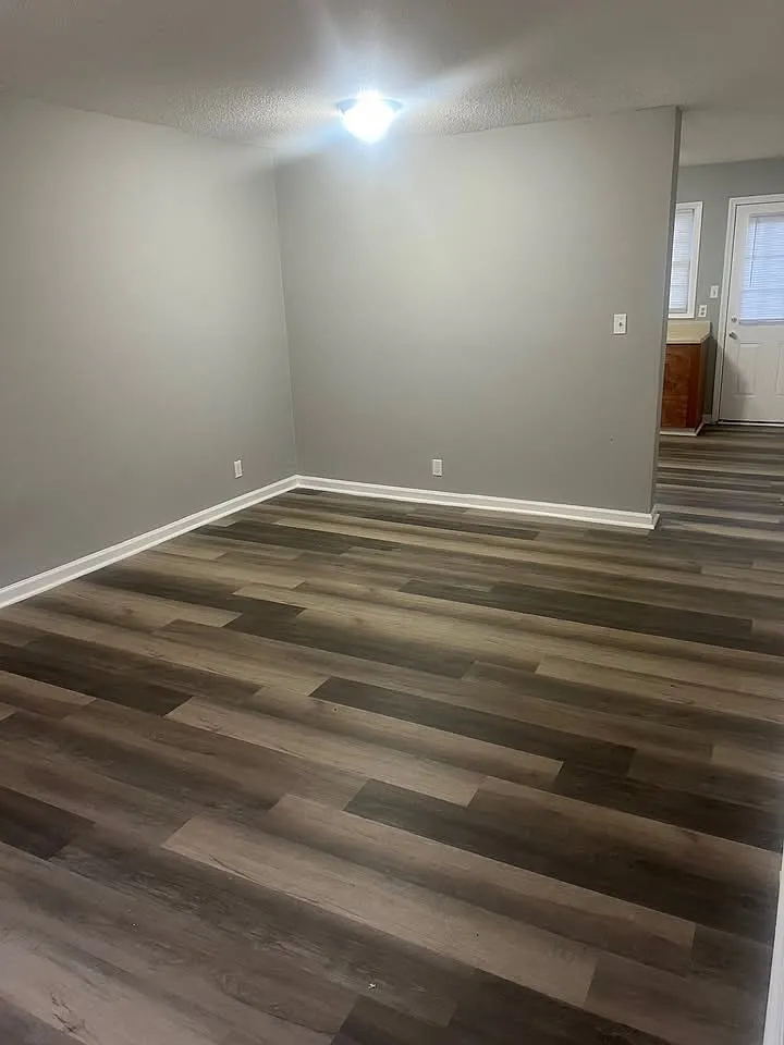 2 bed, 1.5 bath, 1035 sqft, $900 — Photo 3