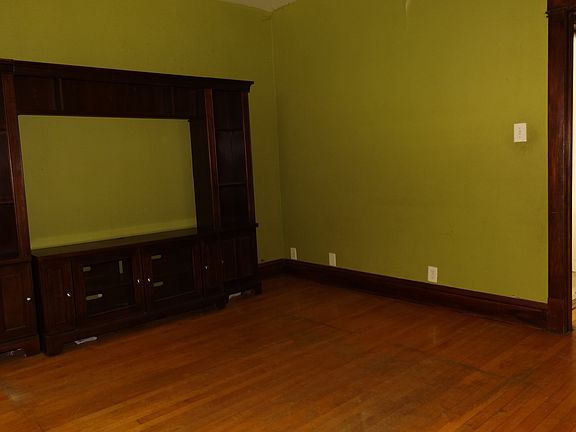 4th image of 1314 S 61st Ct