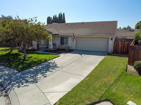 4th image of 824 Kilarney Ct