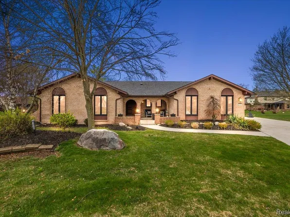 34765 Northland Dr, Livonia, MI 48152